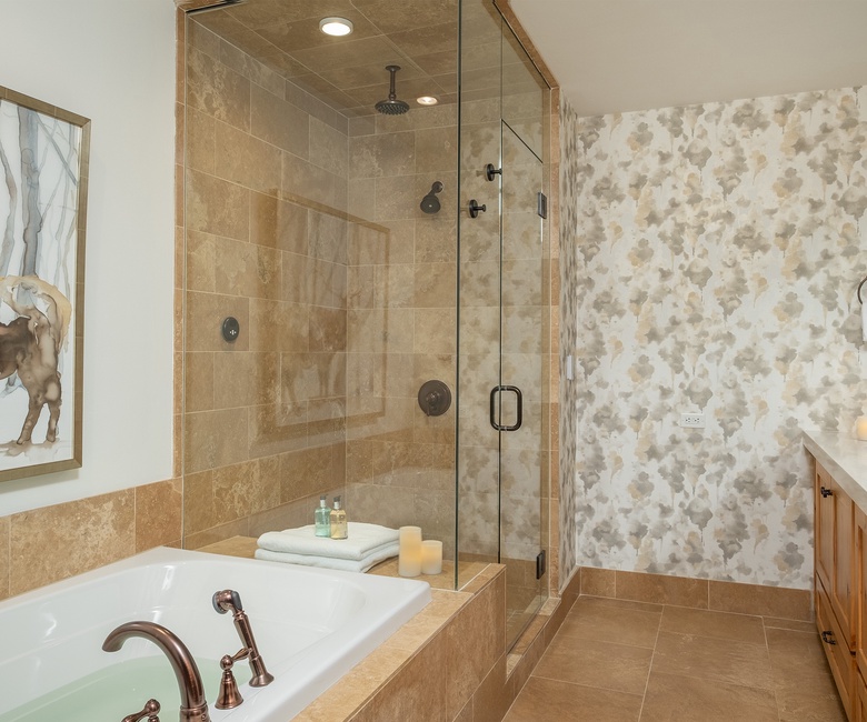 Bedroom 1, Main Level - Primary ensuite