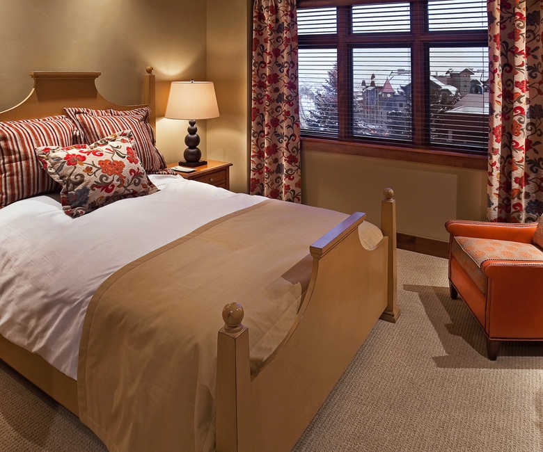 Bedroom 3, Main Level - King suite