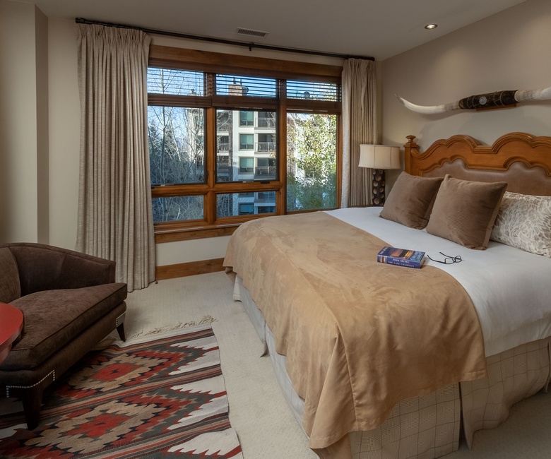 Bedroom 2, Main Level - King suite