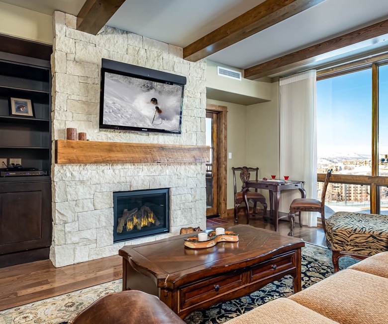 Great Room, Main Level - With fireplace