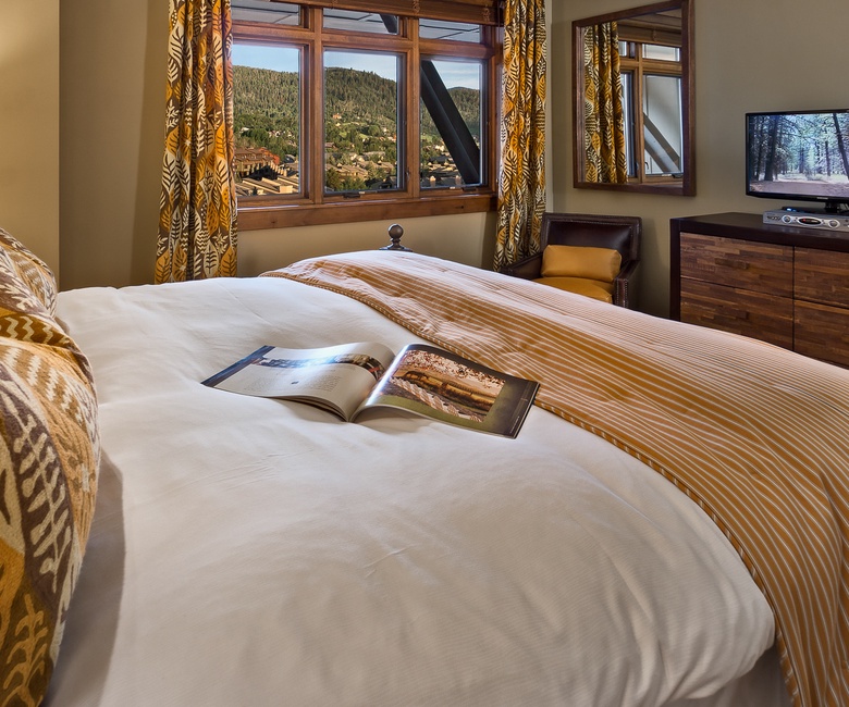 Bedroom 2, Main Level - King suite