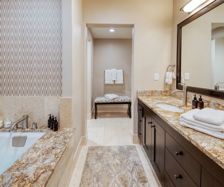 Bedroom 2, Main Level - Ensuite