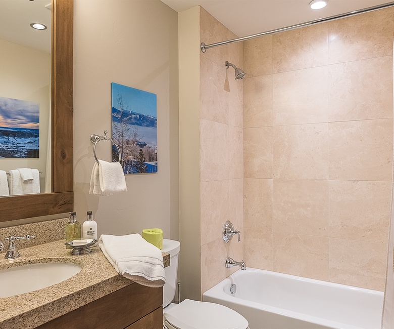 Shared Bathroom, Main Level - Hall bathroom adjacent to Bedroom 2