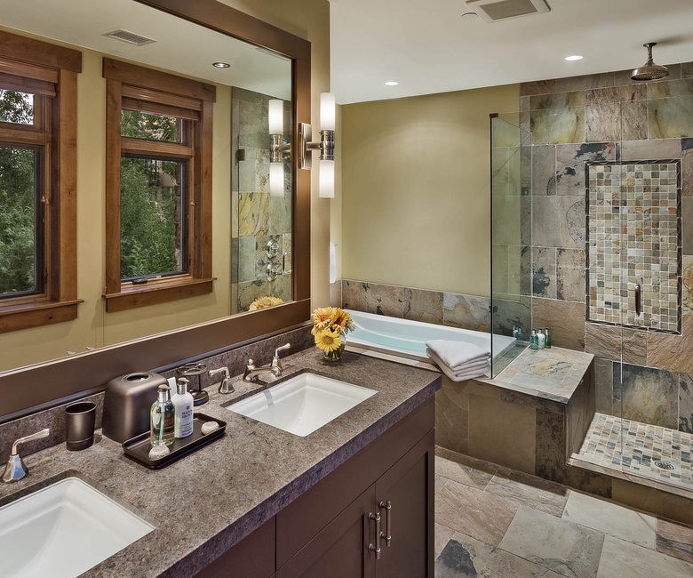 Bedroom 2, Main Level - King ensuite