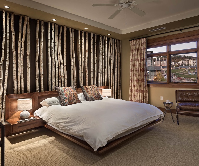 Bedroom 1, Main Level - Primary king suite