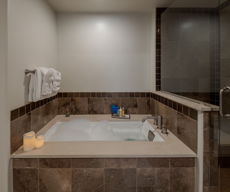 Bedroom 4, Main Level - Ensuite with soaking tub and walk-in shower