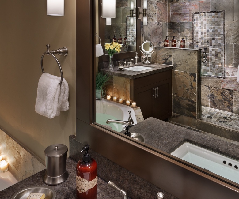 Bedroom 2, Main Level - King ensuite