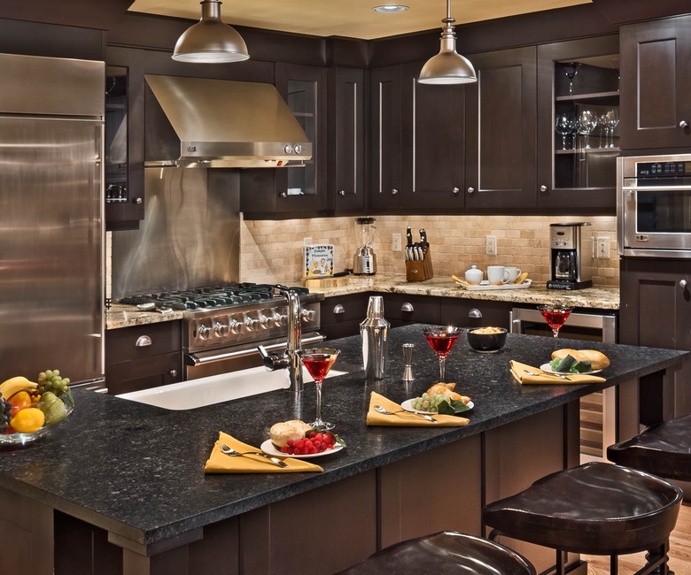 Kitchen, Main Level - With breakfast bar seating