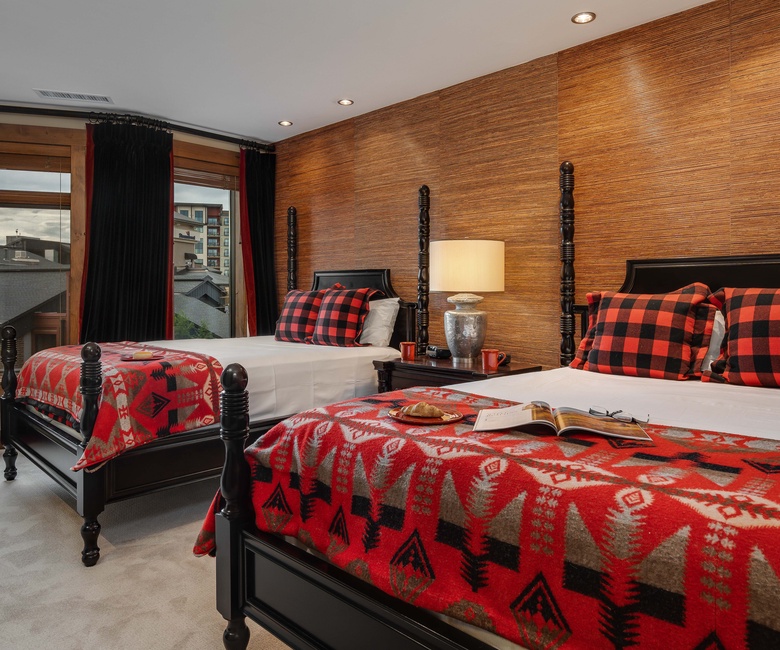 Bedroom 4, Main Level - Two queen beds