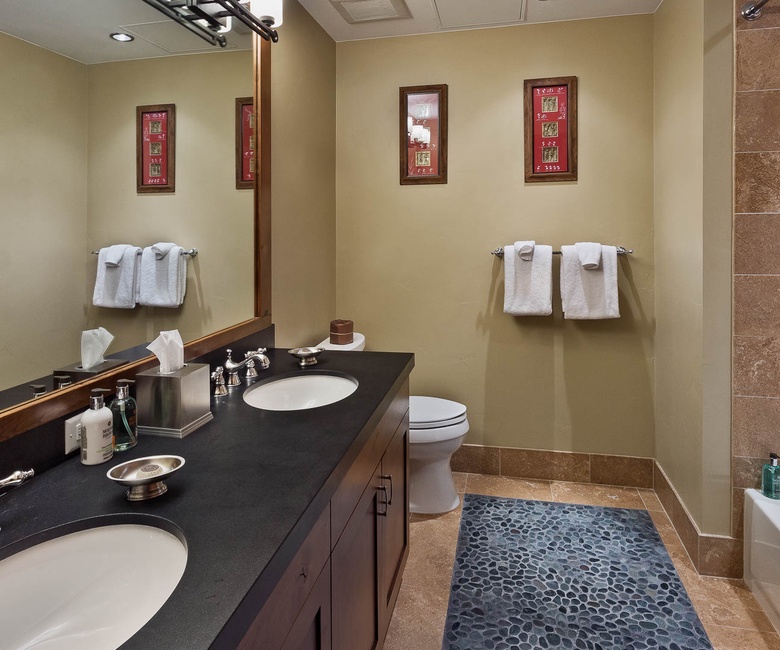 Shared Bathroom, Main Level - Hall bath adjacent to Bedroom 3