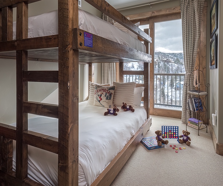 Bedroom 2, Main Level - Full over full bunk bed