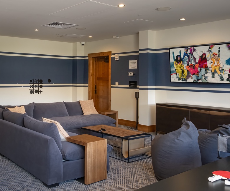 One Steamboat Place: Large Game room