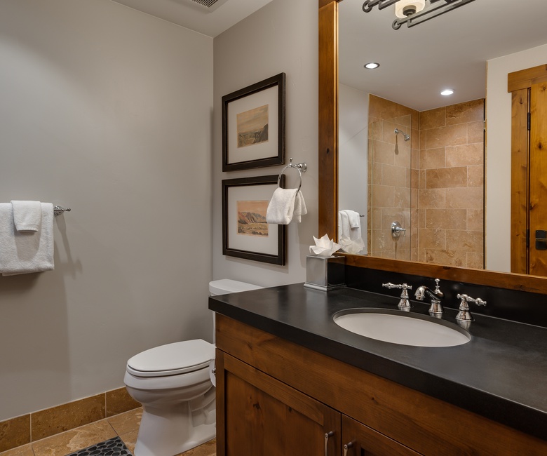 Bedroom 3, Main Level - King ensuite