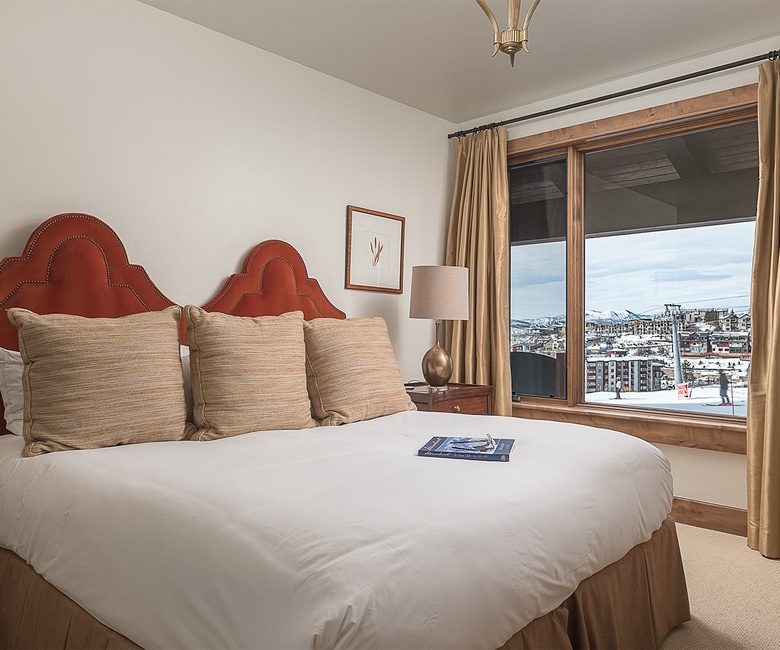 Bedroom 2, Main Level - Split king or 2 XL twins