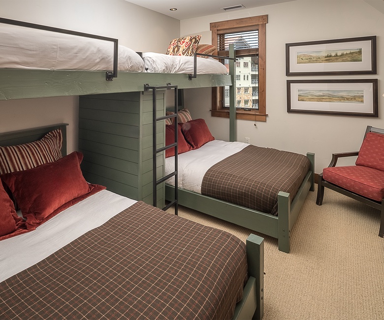 Bedroom 4, Main Level - Bunkroom twin over full bunk