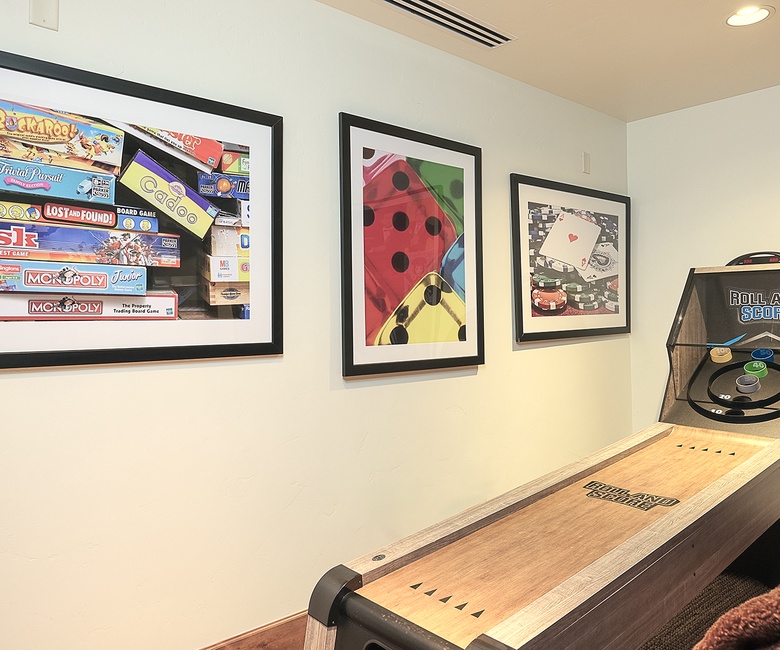 Entertainment Room, Main Level - Arcade game