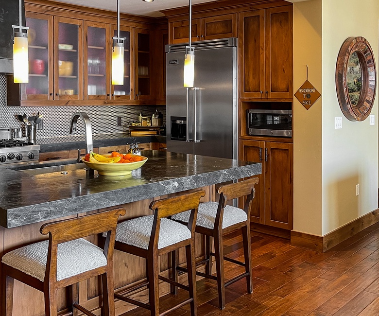 Kitchen, Main Level - Island with seating