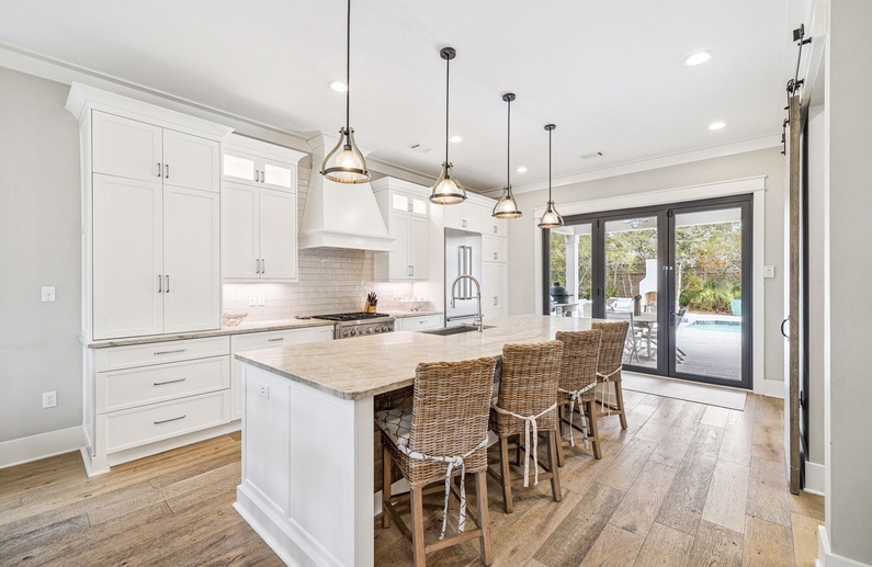 Fully Equipped Gourmet Chef's Kitchen