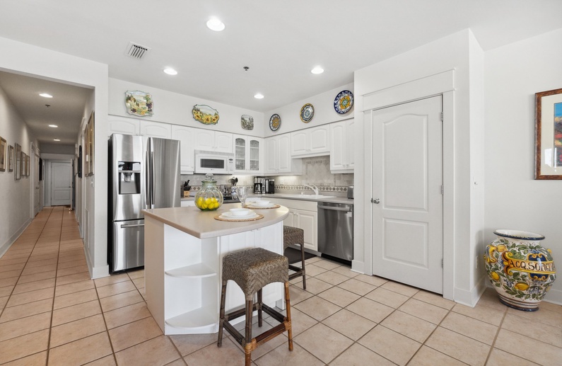 Fully Equipped Chef's Kitchen