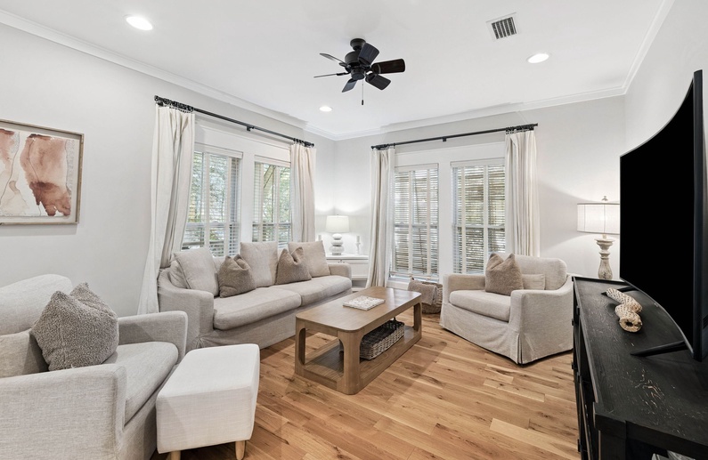Cozy & Inviting Living Area