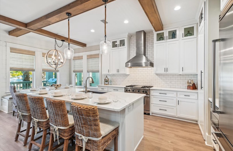 Luxury Chefs Kitchen with Seating for Four
