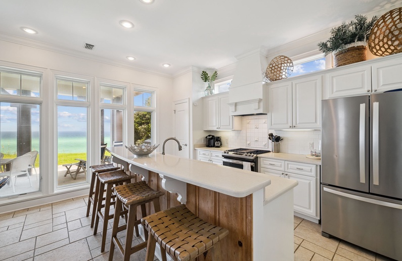 Fully Equipped Chef's Kitchen
