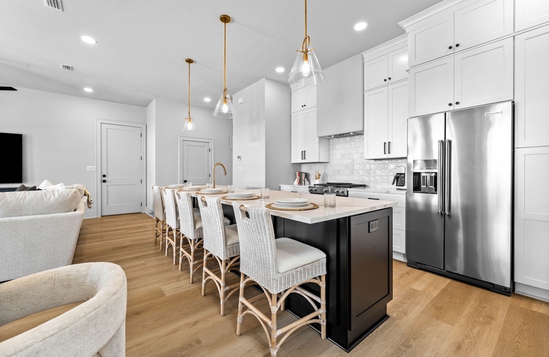 Spacious & Fully Equipped Chef's Kitchen