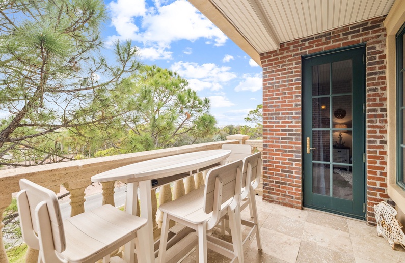 Spacious & Private Balcony!