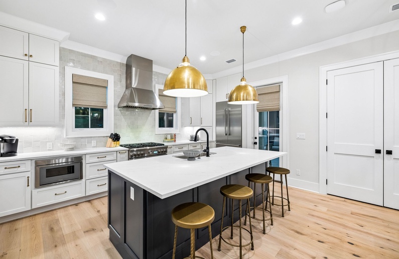 Fully Equipped Chef's Kitchen