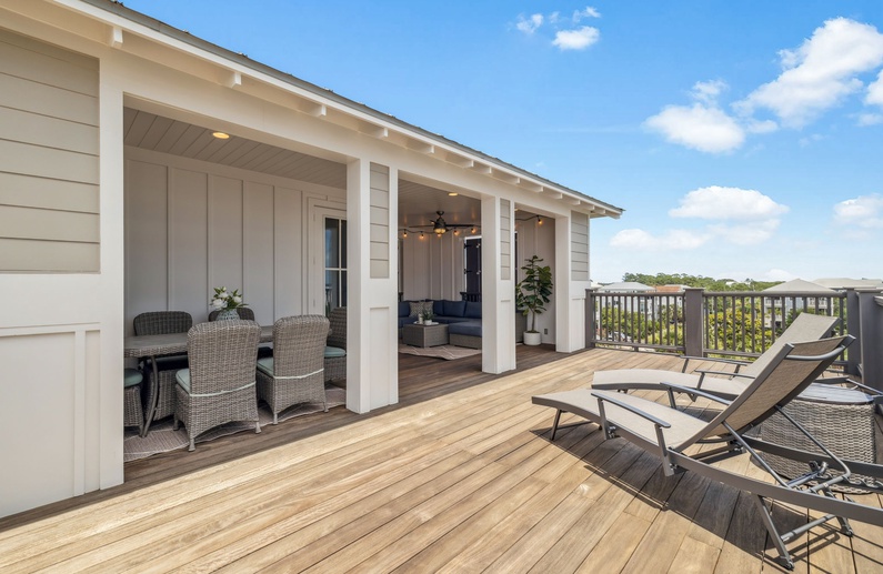 Expansive 4th Floor Balcony!
