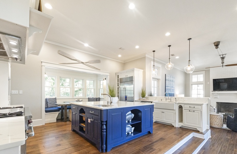 Spacious & Fully Equipped Chef's Kitchen
