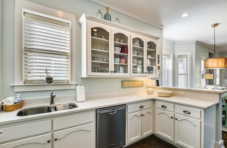 Fully Equipped with Stainless Steel Appliances