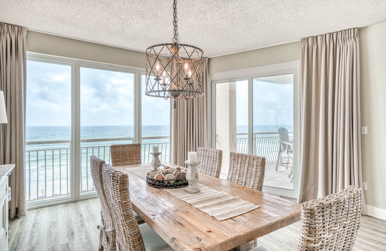 Seating for Six at the Dining Table
