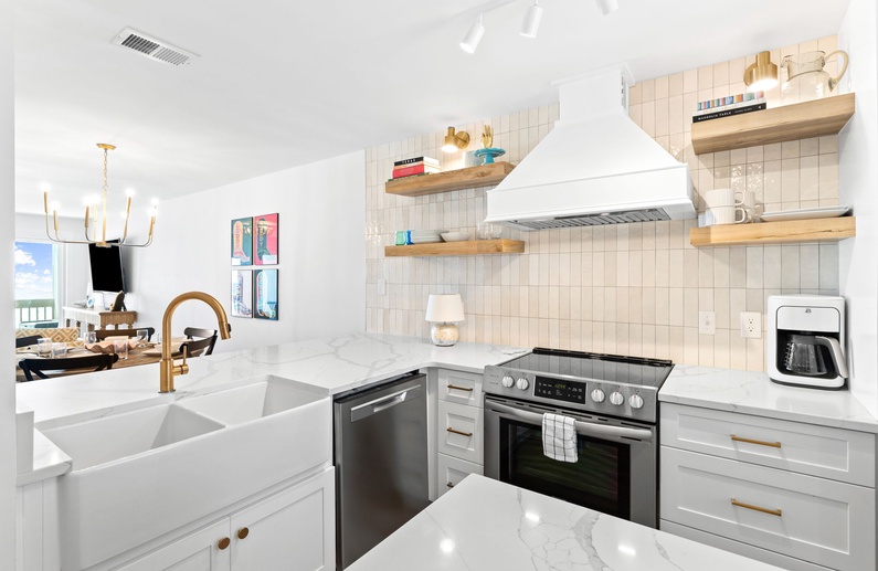 Spacious & Fully Equipped Chef's Kitchen