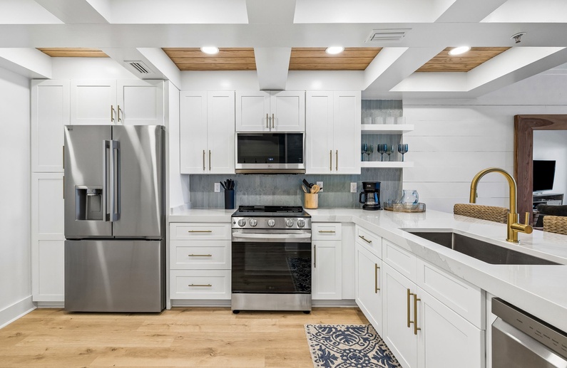 Fully Equipped Chef's Kitchen