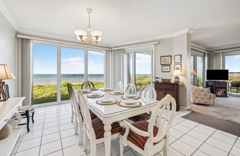 Gulf Front Dining Area with Seating for 8!