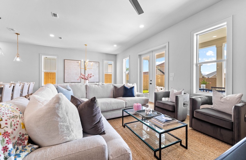 Cozy Living Area with Ample Space to Gather & Entertain