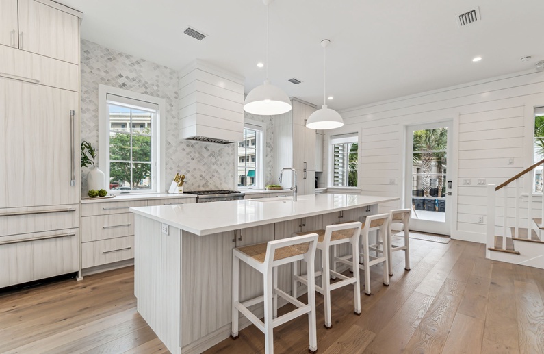 Stunning Chef's Kitchen - Fully Equipped