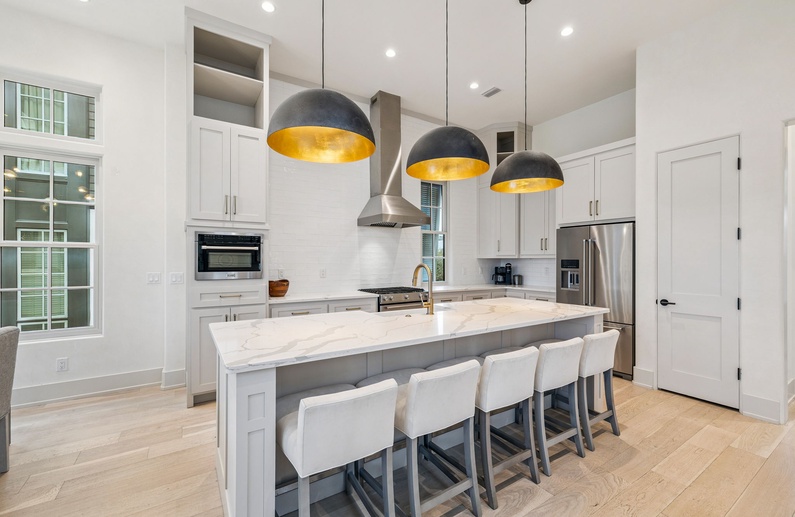 Fully Equipped Gourmet Chef's Kitchen