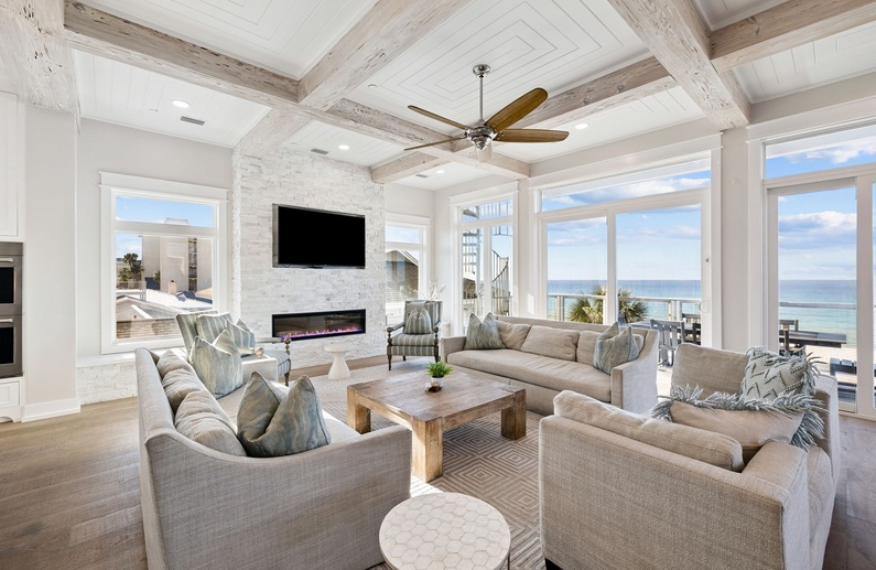 Spacious & Inviting Gulf-Front Living Area