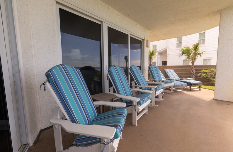 Gulf-Front Patio with Ample Seating