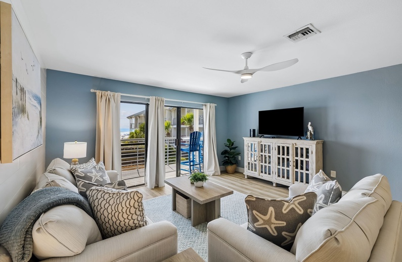 Cozy Living Area Offering Stunning Gulf Views!