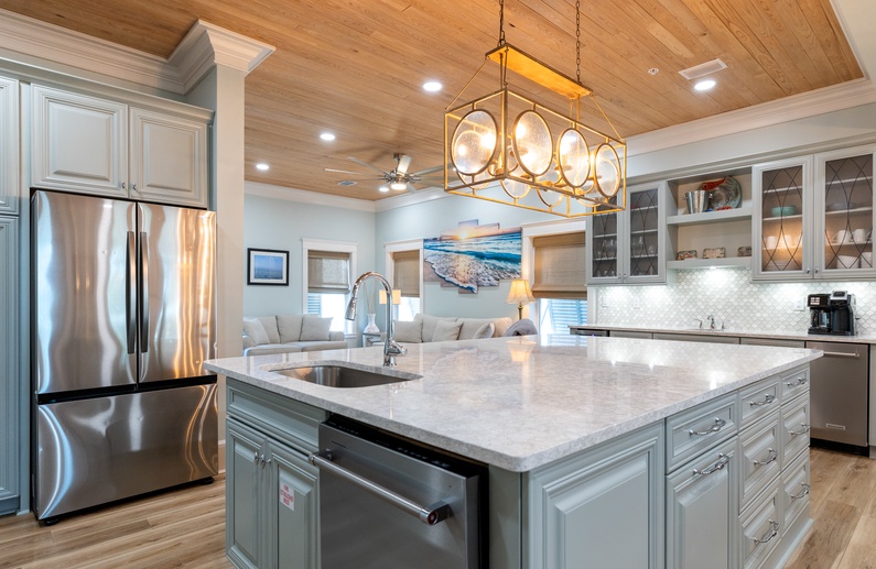 Spacious & Fully Equipped Chef's Kitchen