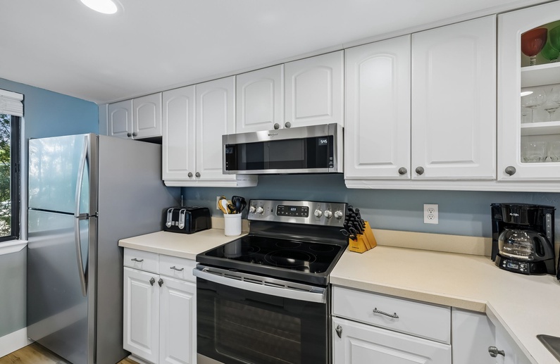 Fully Equipped & Spacious Kitchen!