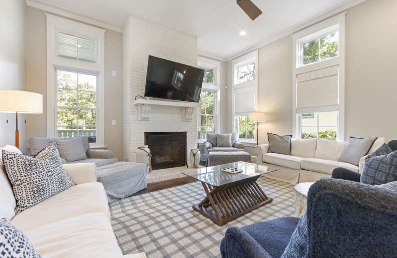 Open & Inviting Living Area