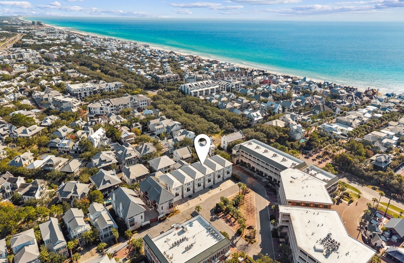 '275 Lifeguard Loop' - Situated in the Heart of Seacrest Beach