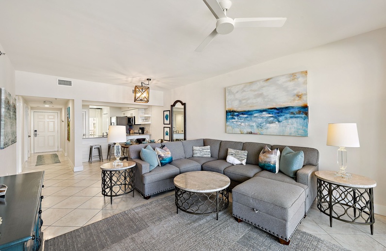 Cozy Living Area with Ample Seating