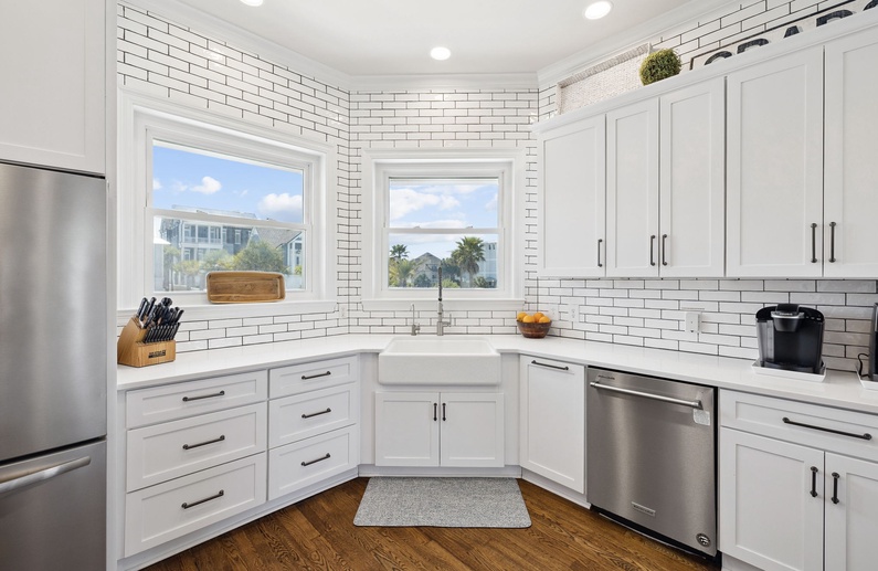 Fully Equipped Gourmet Chef's Kitchen