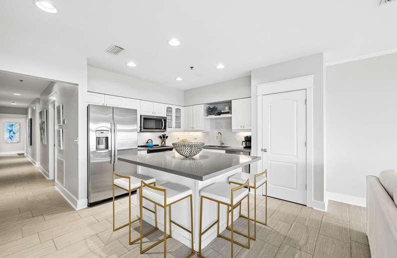 Spacious & Fully Equipped Chef's Kitchen