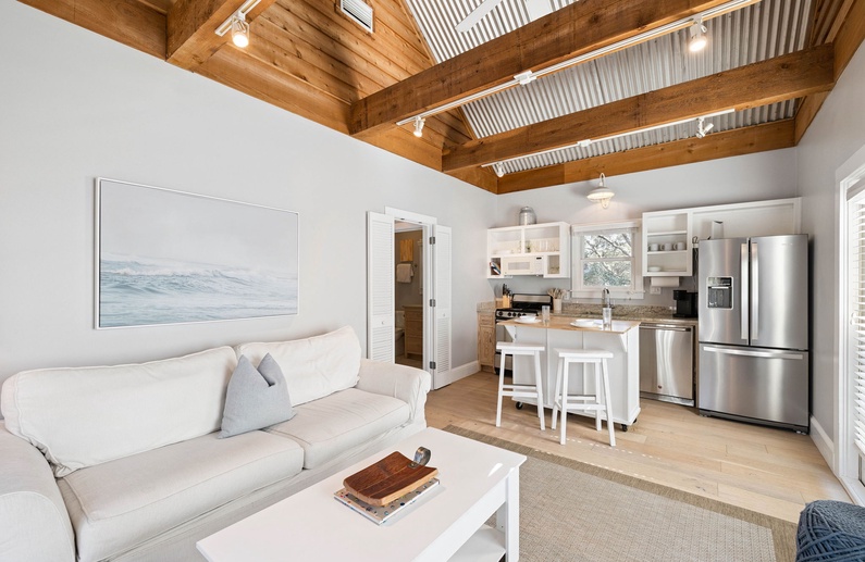 Open & Airy Living Space for 2!